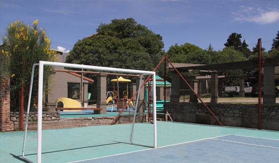 Exterior de la Hostería Lunahuana, Tucumán, Argentina