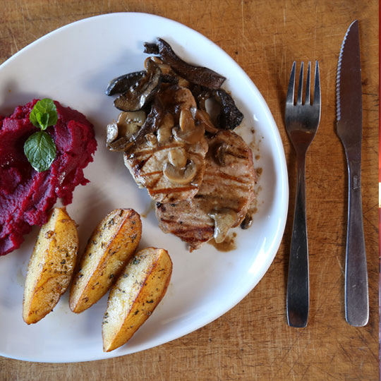 Restaurante de la Hostería Lunahuna en Tafí de Valle, Provincia de Tucumán, Argentina